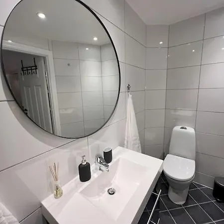 Spacious And Beautiful In With Free Parking * برغن
