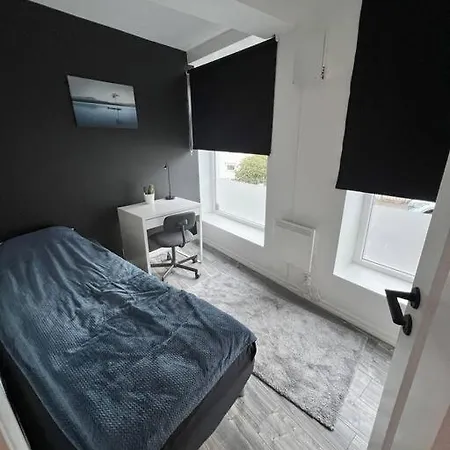 Apartment Spacious And Beautiful In With Free Parking Bergen