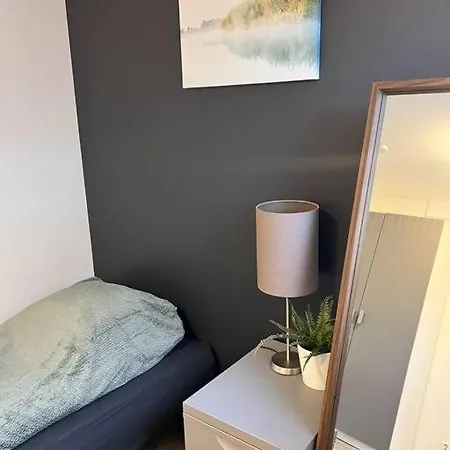 Spacious And Beautiful In With Free Parking Bergen