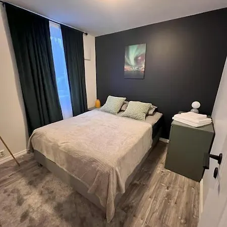 Spacious And Beautiful In With Free Parking