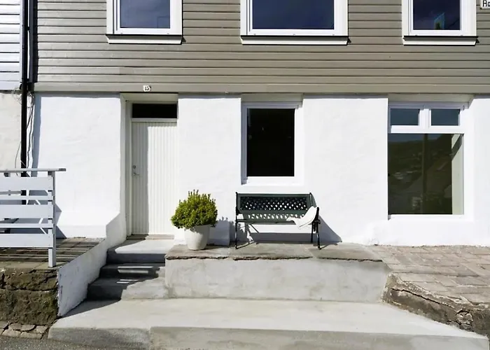 Spacious And Beautiful In With Free Parking