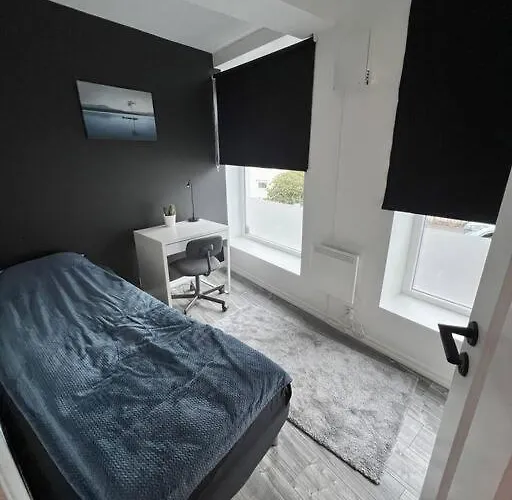 Appartement Spacious And Beautiful In With Free Parking Bergen